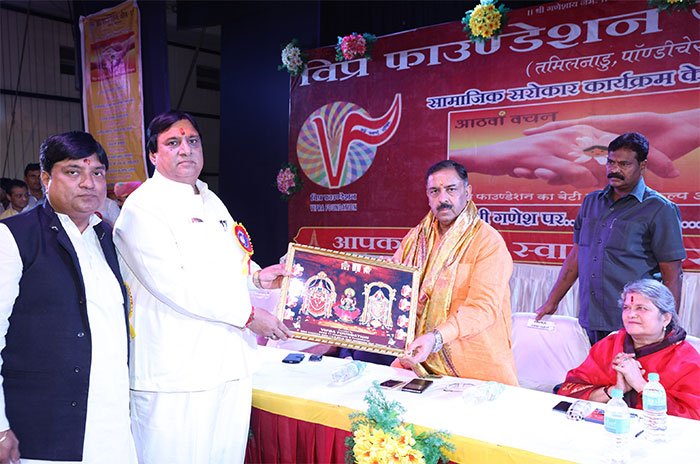 विप्र फाउंडेशन जोन १७ द्वारा ८ वां वचन धूमधाम से संपन्न -११०० लोगो ने भ्रूण हत्या रोकने की शपथ ली