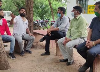 विप्र फॉउंडेशन करौली ने केरल विमान हादसे में मृतक पायलट्स व यात्रियों को दी श्रद्धांजलि।