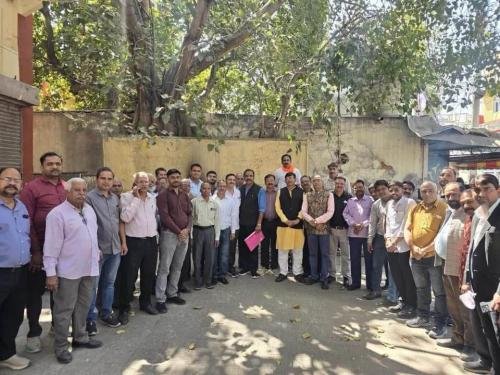 विप्र फाउंडेशन (जोन-1A) उदयपुर द्वारा डूंगरपुर में जनेऊ उतरवाने की घटना के विरोध में उदयपुर जिला कलेक्टर को दिया ज्ञापन ।-2