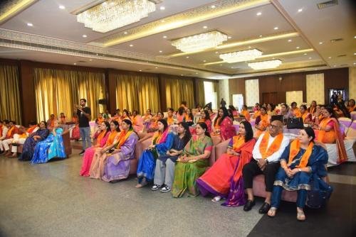 विप्र फाउंडेशन राजस्थान जोन-१ महिला प्रकोष्ठ का शपथ ग्रहण समारोह संपन्न। राष्ट्रीय महिला आयोग की पूर्व अध्यक्ष श्रीमती ममता शर्मा जी के सान्निध्य और जोन अध्यक्ष सुश्री सोनाक्षी वशिष्ठ की अगुवाई में होटल उनियारा पैलेस में हुआ शानदार आयोजन।