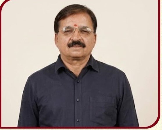 श्री एच आर दवे