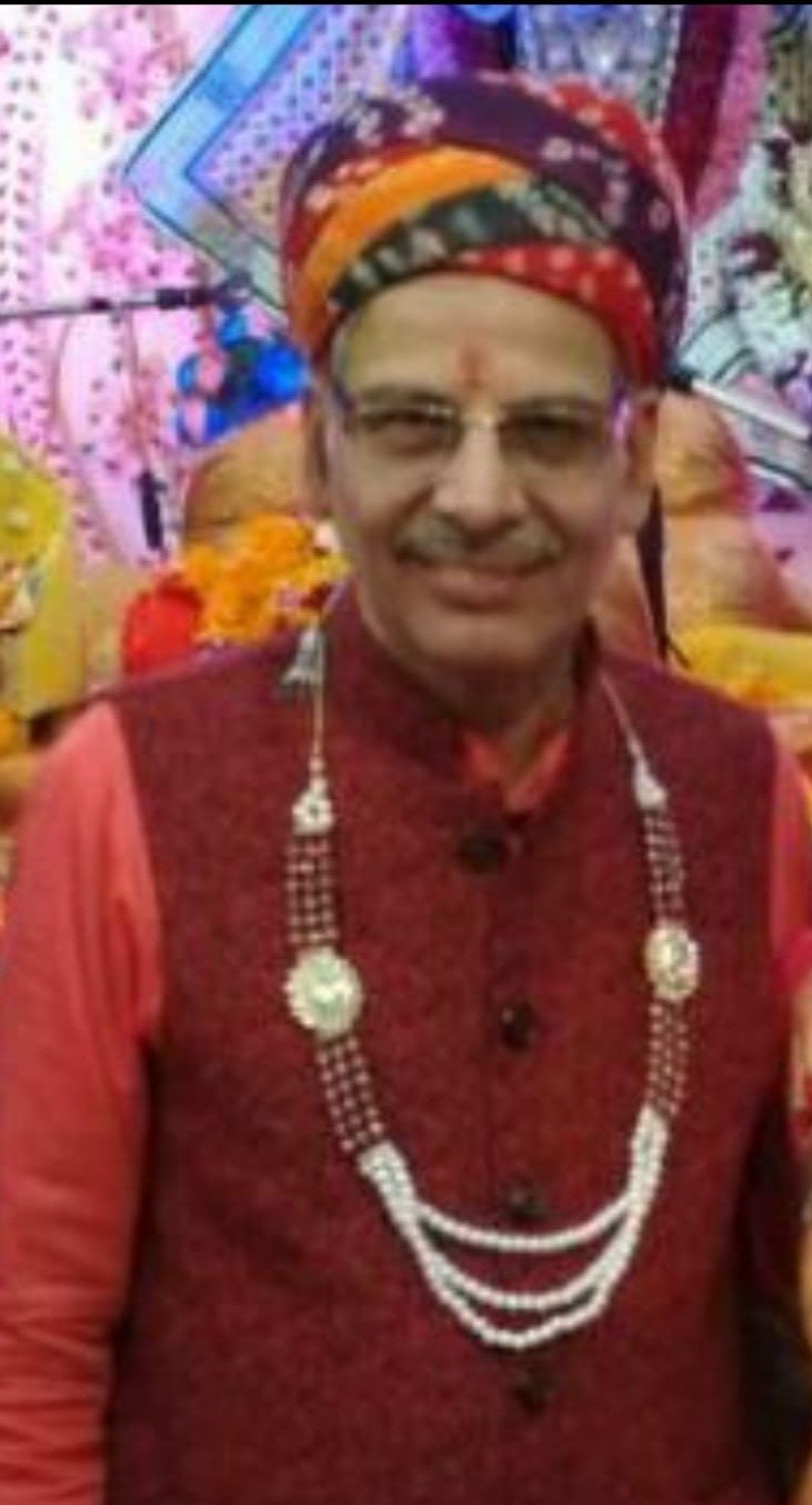 श्री आर के व्यास